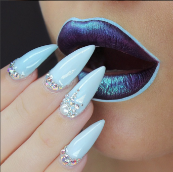 poison lips Samantha Batalash